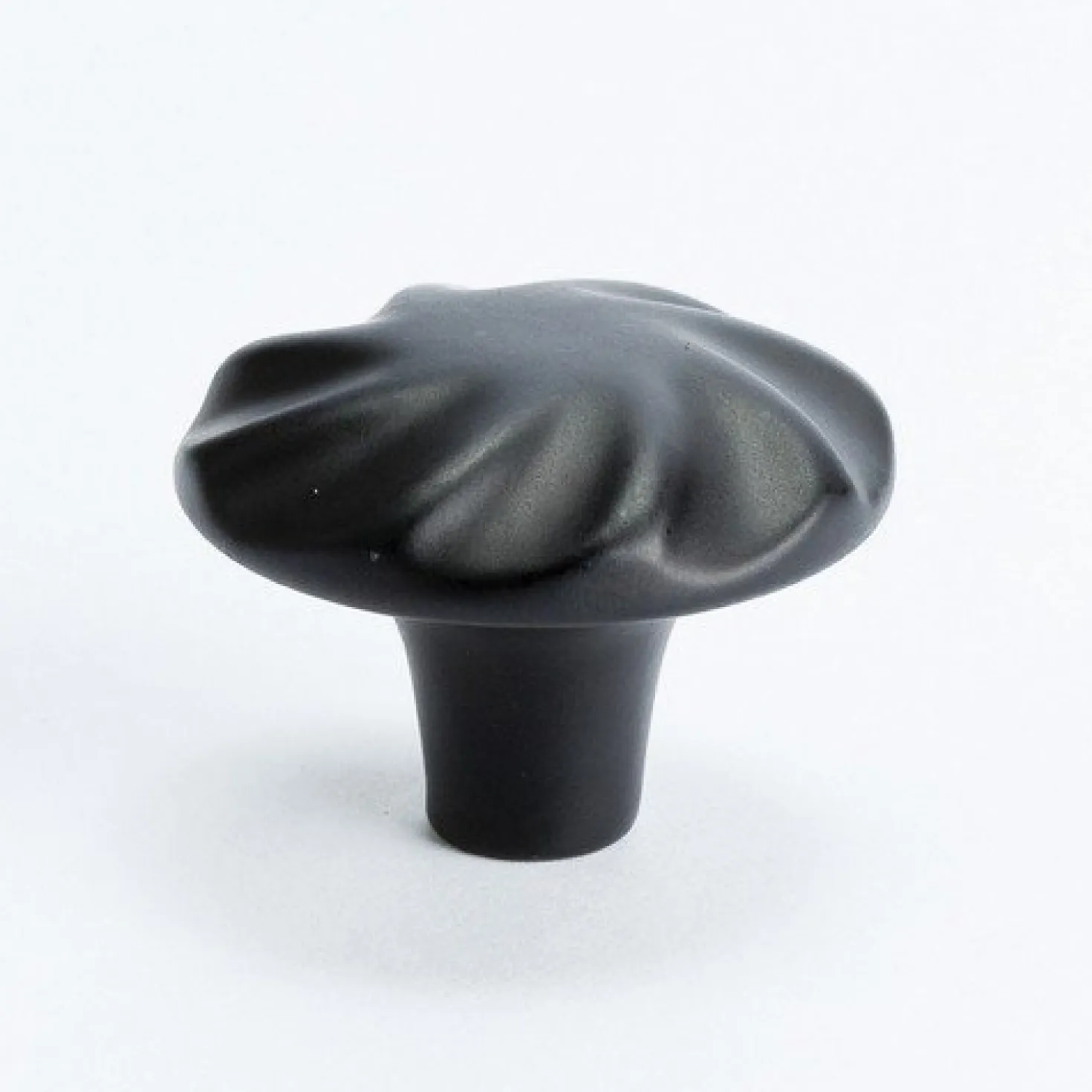 Berenson Rhapsody Knob