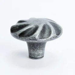 Berenson Rhapsody Knob
