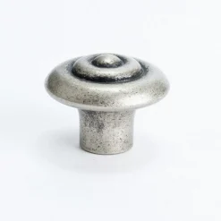 Berenson Rhapsody Knob