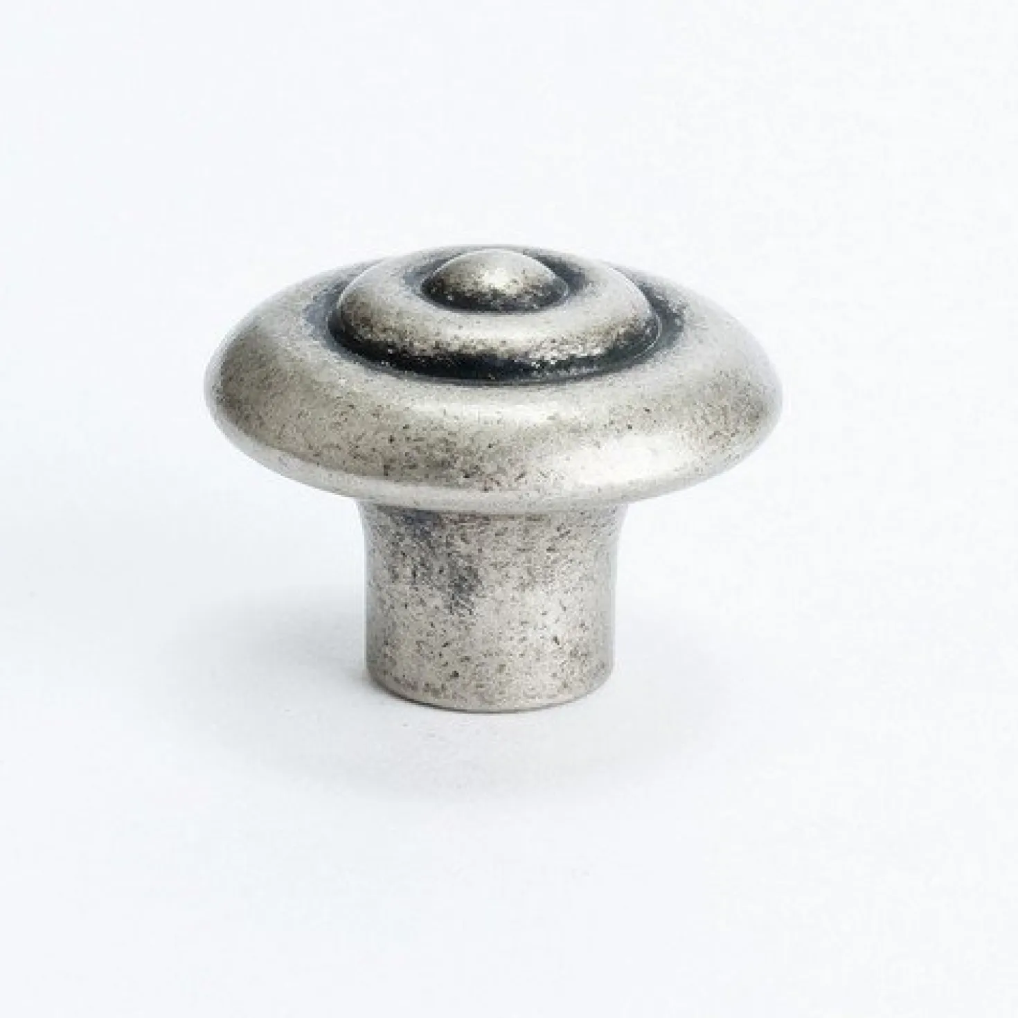 Berenson Rhapsody Knob