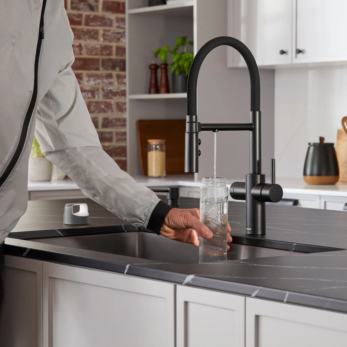 BLANCO Catris Flexo Filter Semi-Pro Kitchen Faucet