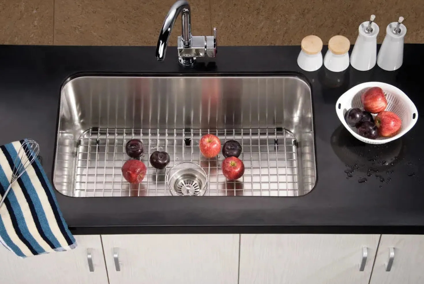 Dawn ASU106 Single Bowl 30" Undermount Stainless Steel Kitchen Sink