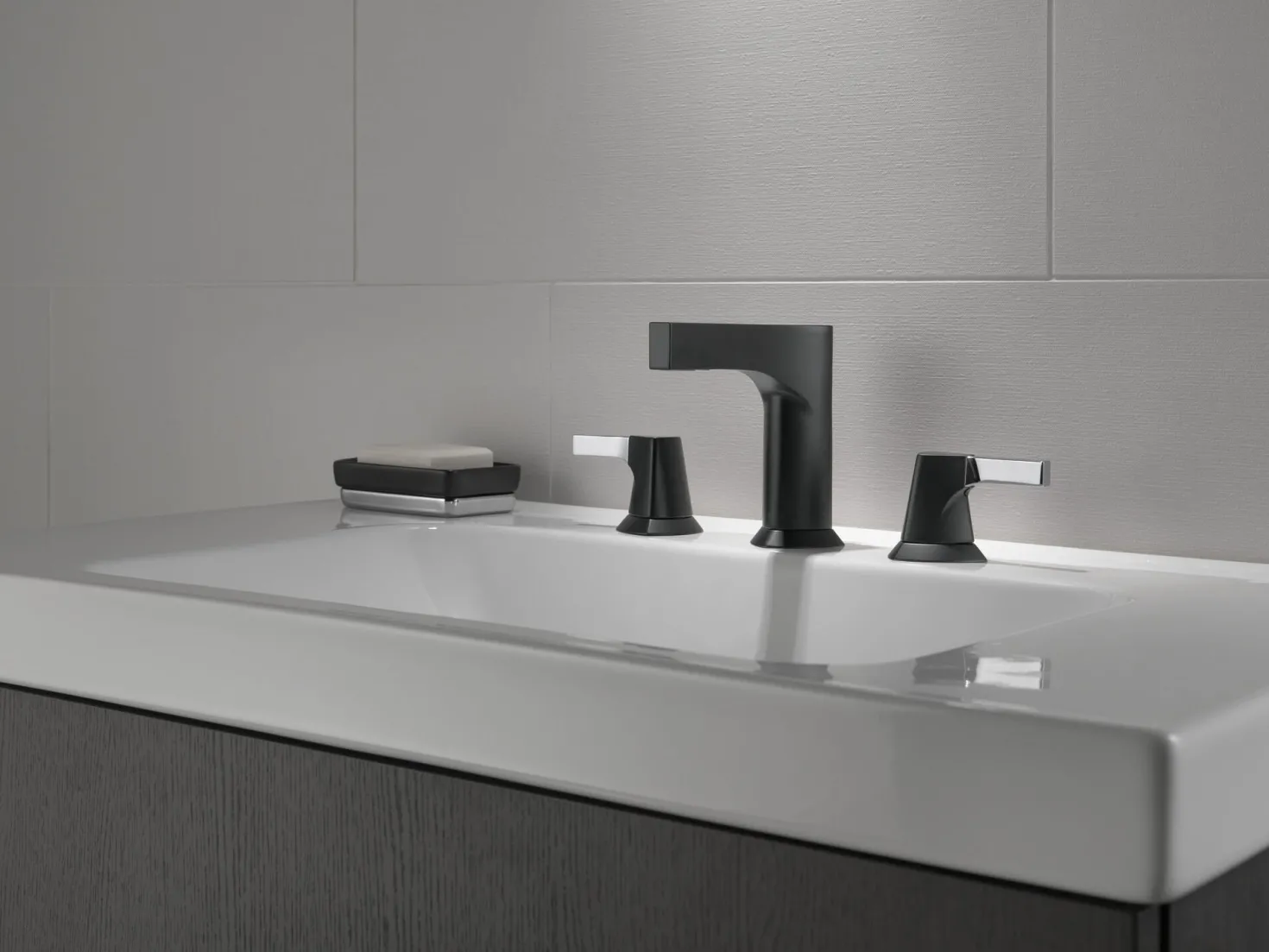 Delta Zura Two Handle Widespread Bathroom Faucet in Chrome and Black