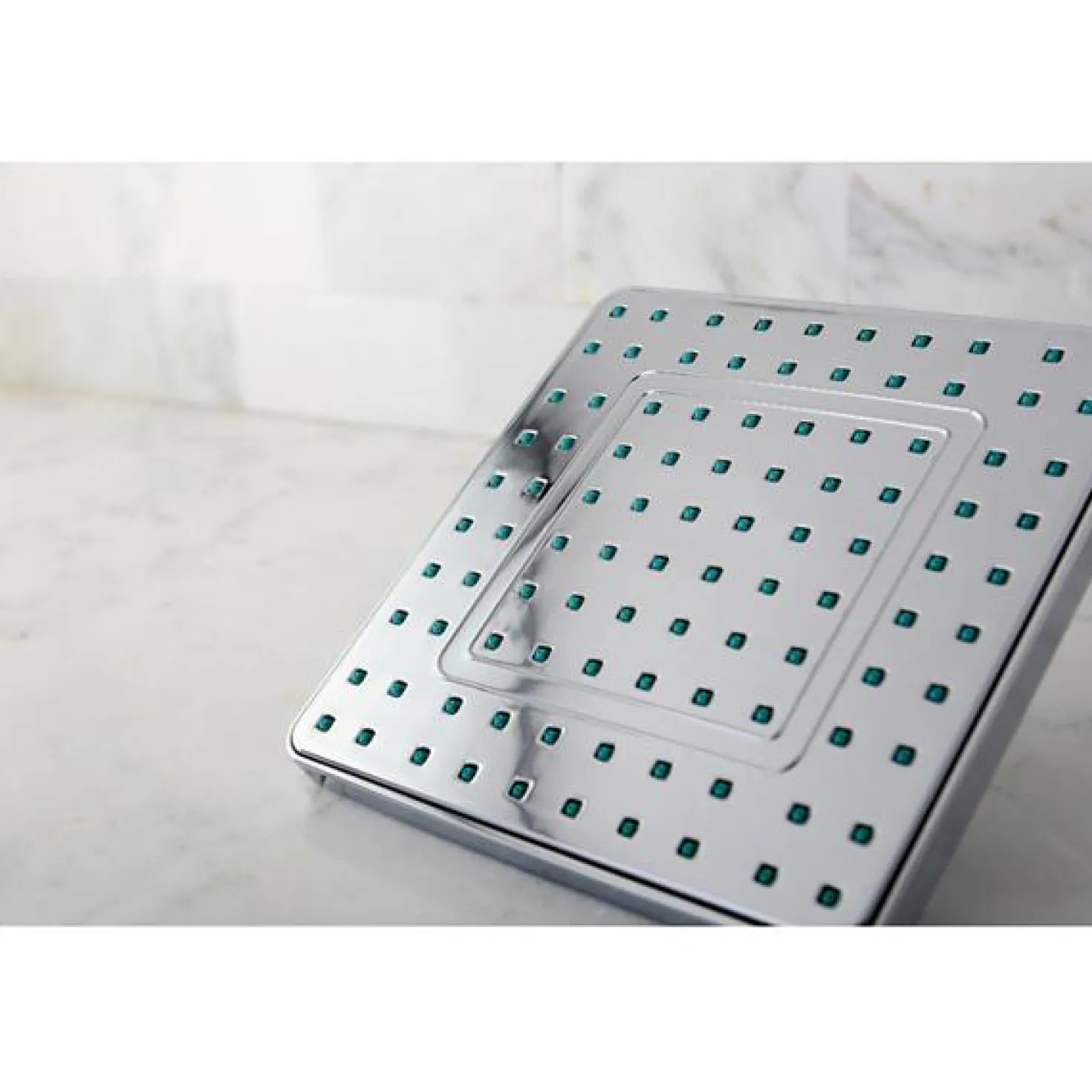 Kingston Brass Claremont 8" Square Shower Head