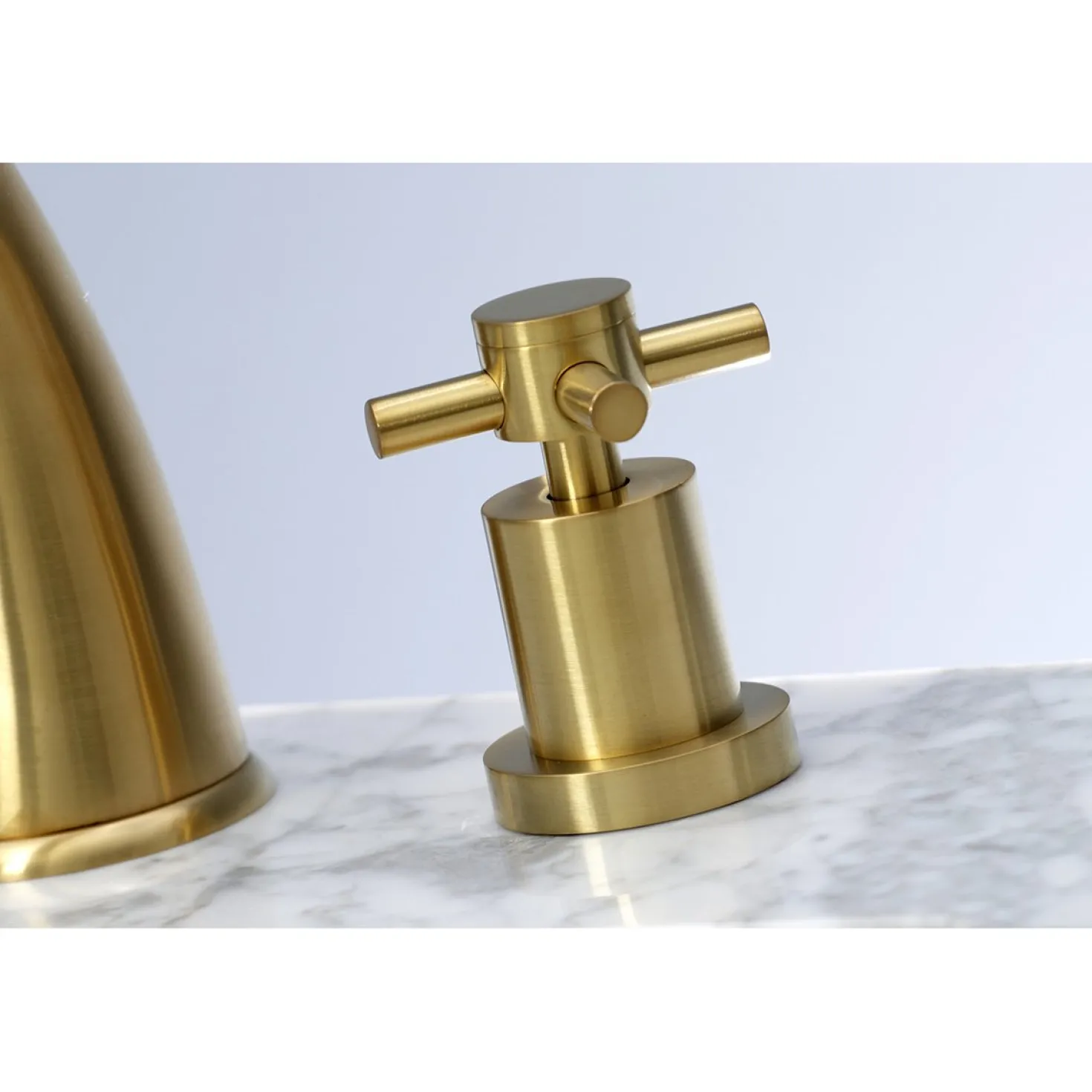 Kingston Brass Concord 3-Hole 8-Inch Widespread Bathroom Faucet