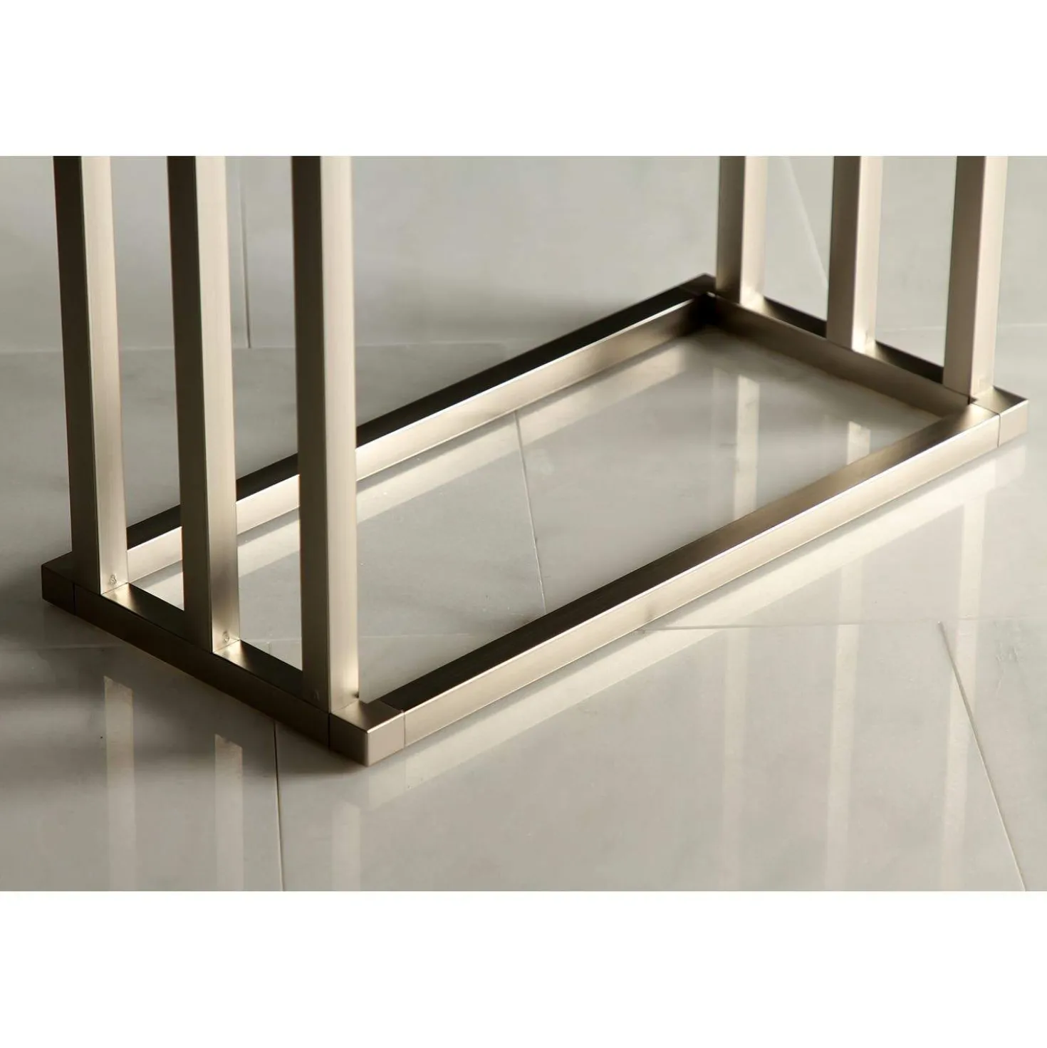 Kingston Brass Edenscape 3-Tier Pedestal Towel Rack