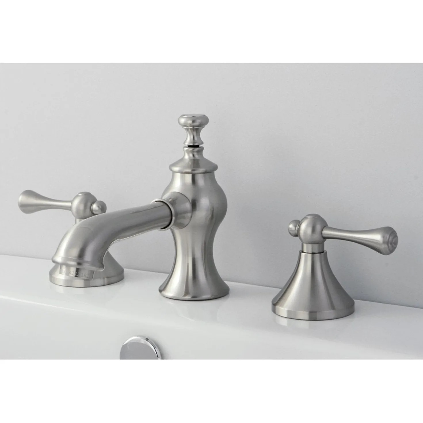 Kingston Brass English Country 8-Inch Widespread Bathroom Faucet