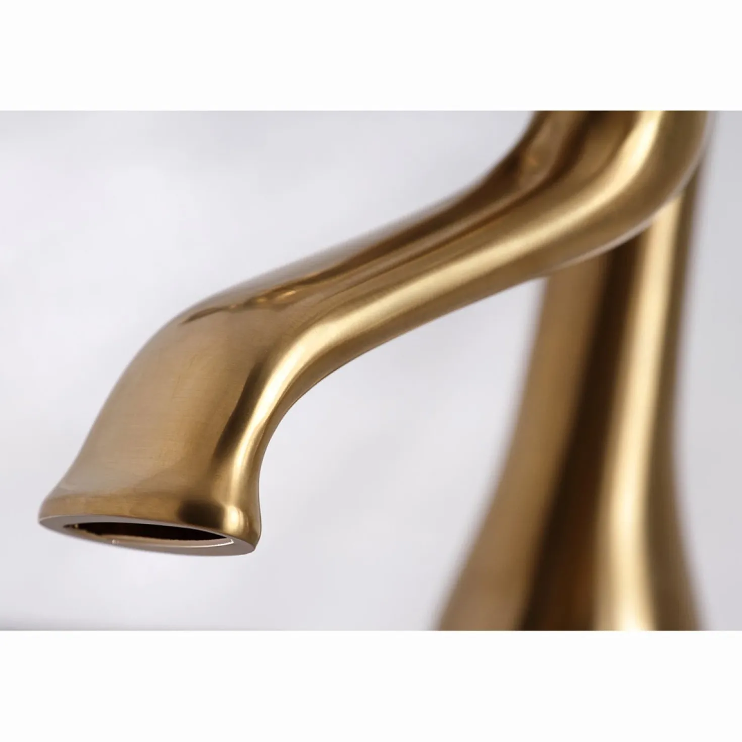 Kingston Brass Essex Deck Mount Clawfoot Tub Filler with Hand Shower