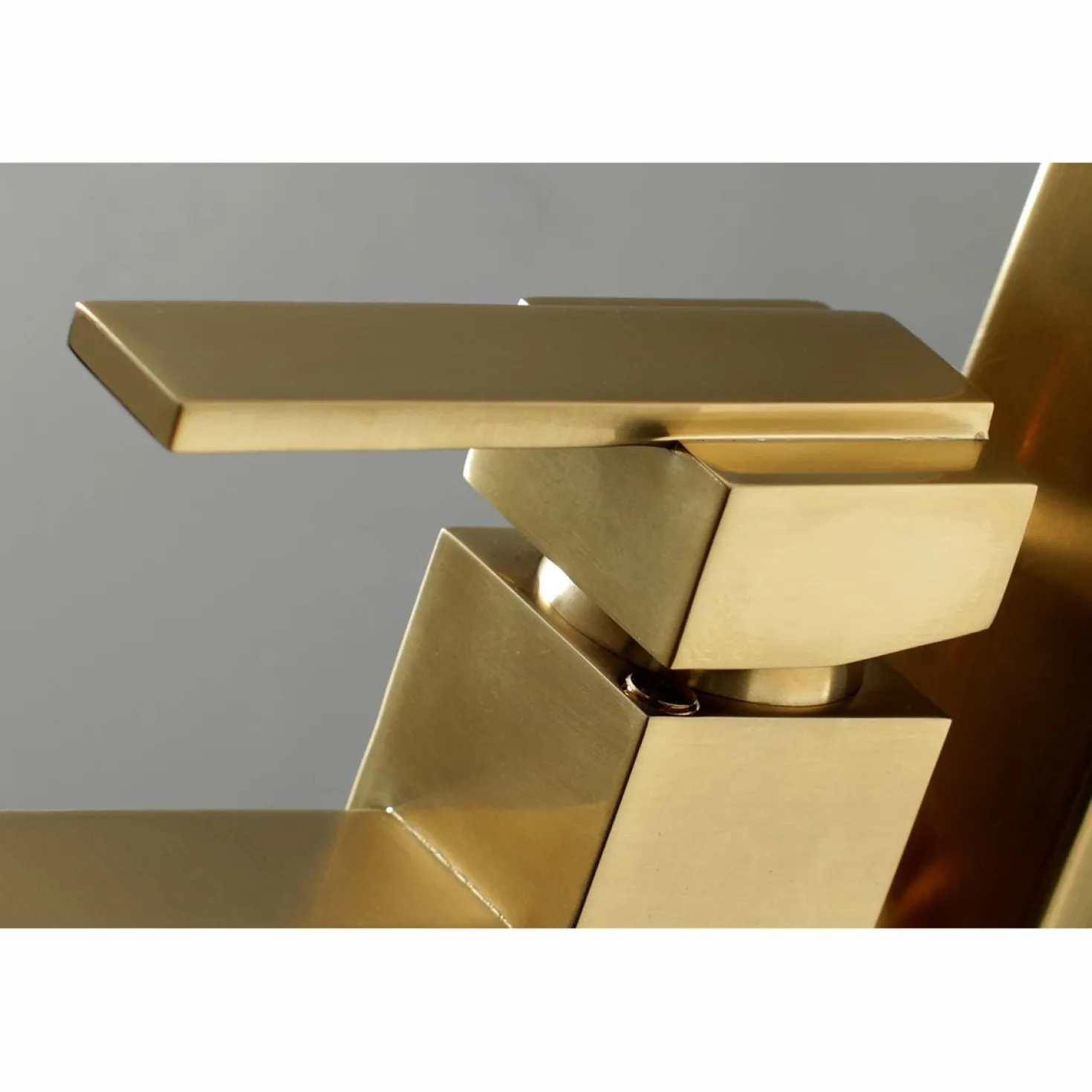 Kingston Brass Executive Freestanding Roman Tub Filler
