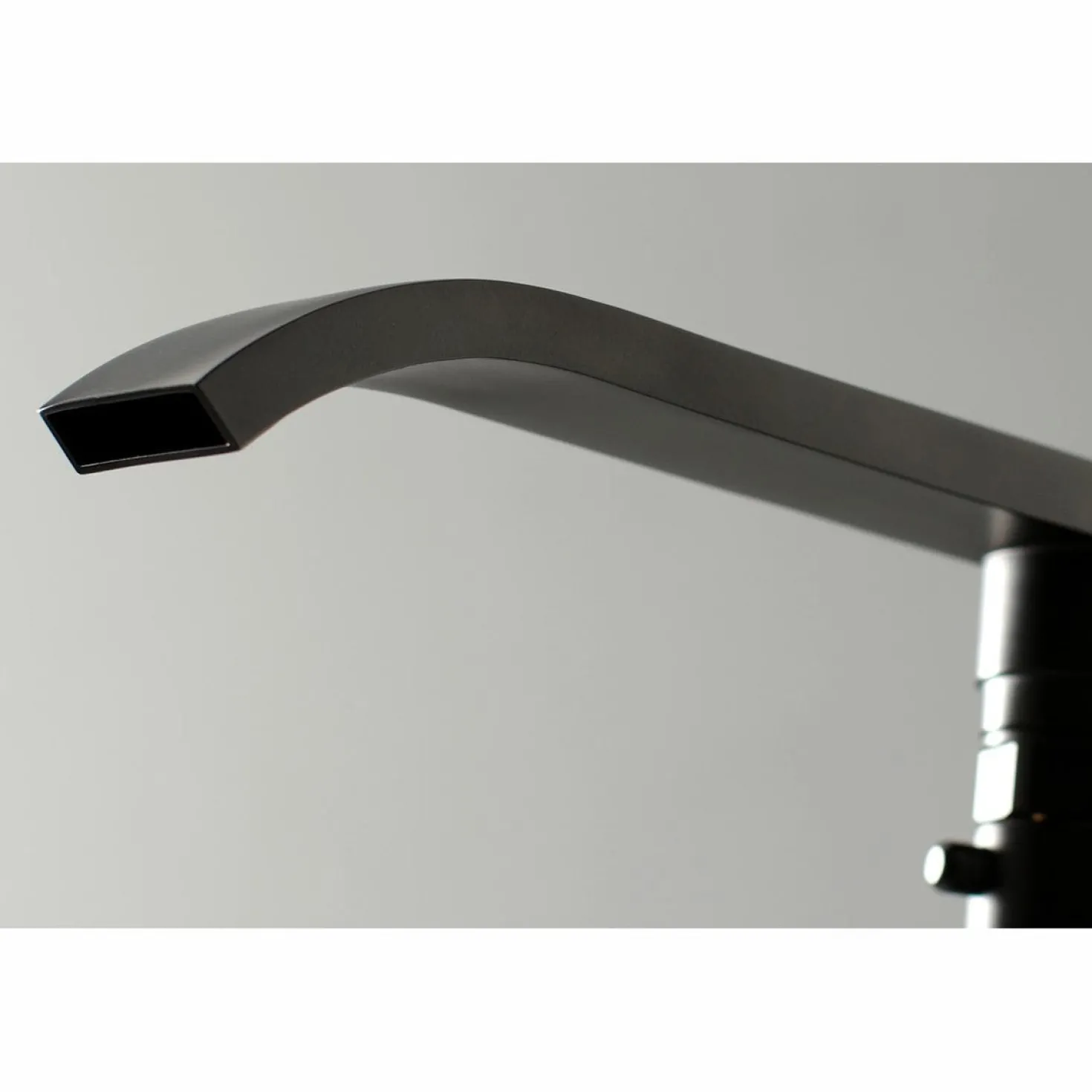 Kingston Brass Executive Freestanding Roman Tub Filler