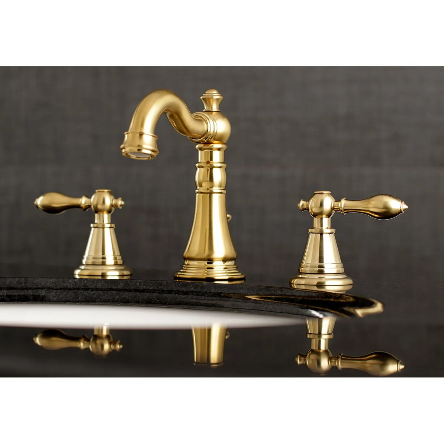 Kingston Brass Fauceture English Classic Widespread Bathroom Faucet