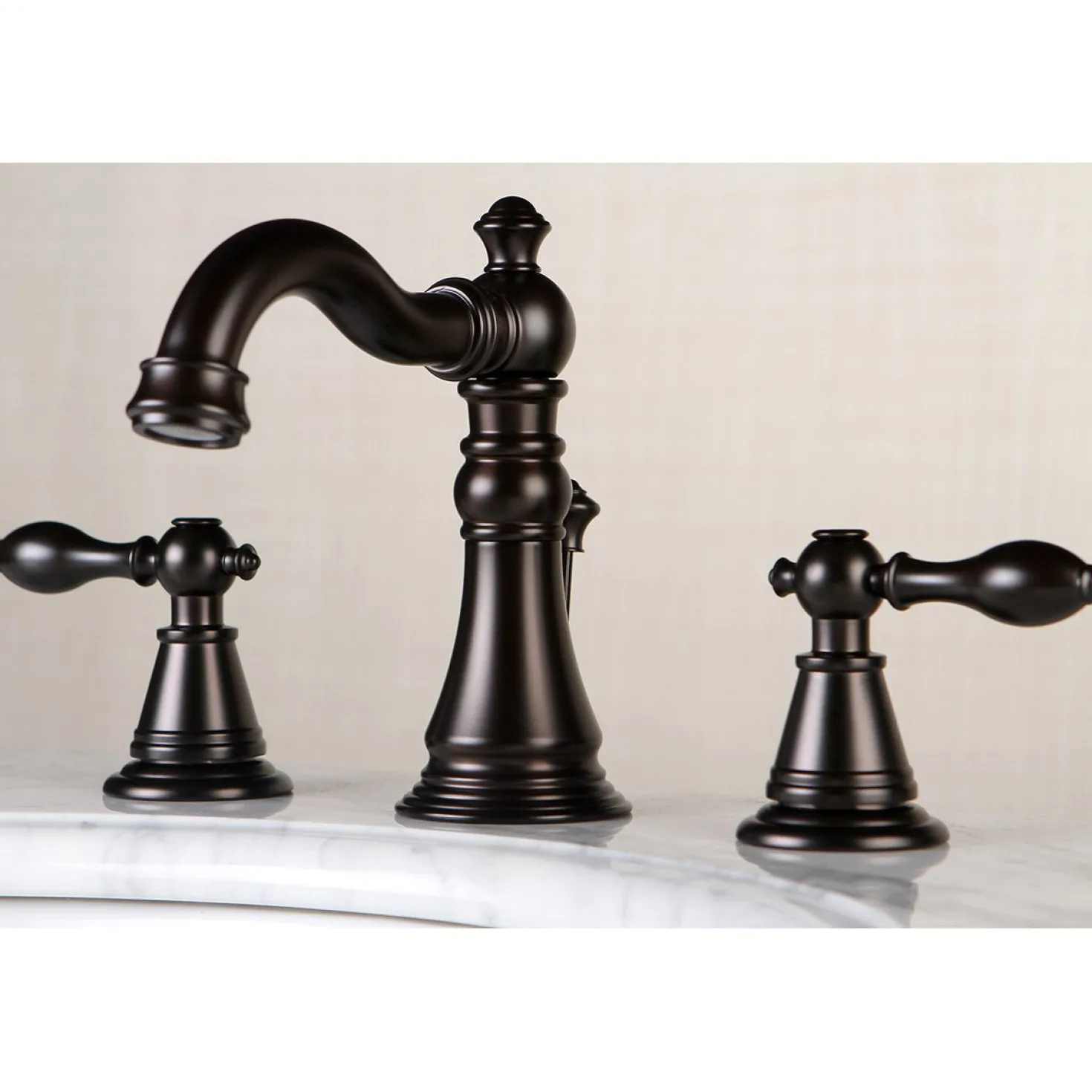 Kingston Brass Fauceture English Classic Widespread Bathroom Faucet