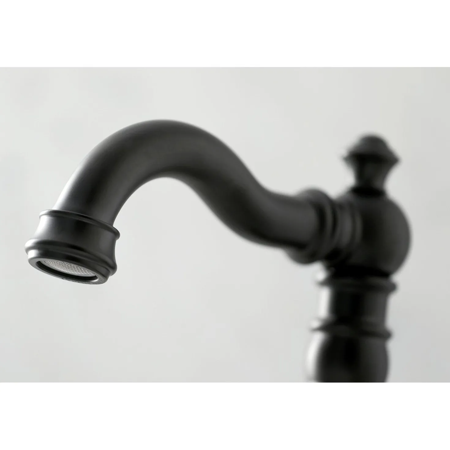 Kingston Brass Fauceture English Classic 3-Hole Widespread Bathroom Faucet
