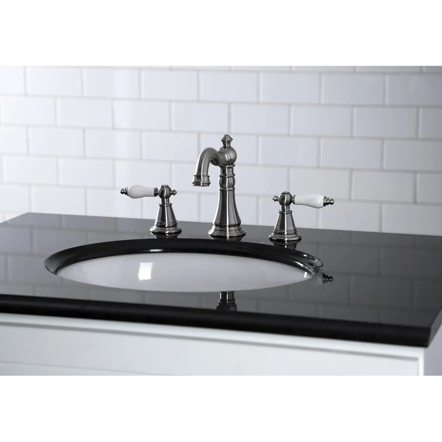 Kingston Brass Fauceture English Classic 3-Hole Widespread Bathroom Faucet