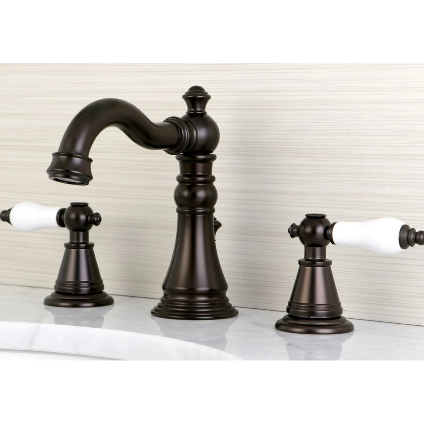 Kingston Brass Fauceture English Classic 3-Hole Widespread Bathroom Faucet