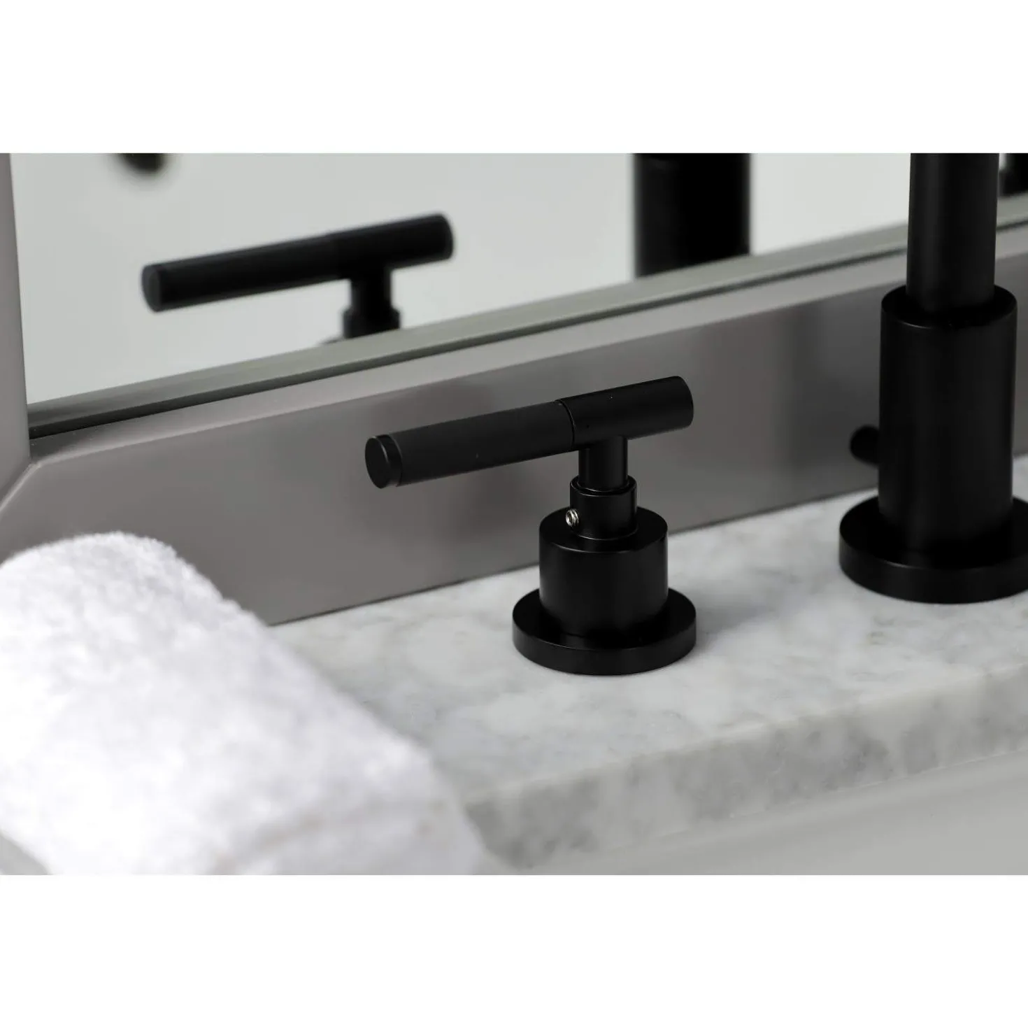 Kingston Brass Fauceture FSC892XCKL-P Kaiser Widespread Bathroom Faucet with Brass Pop-Up