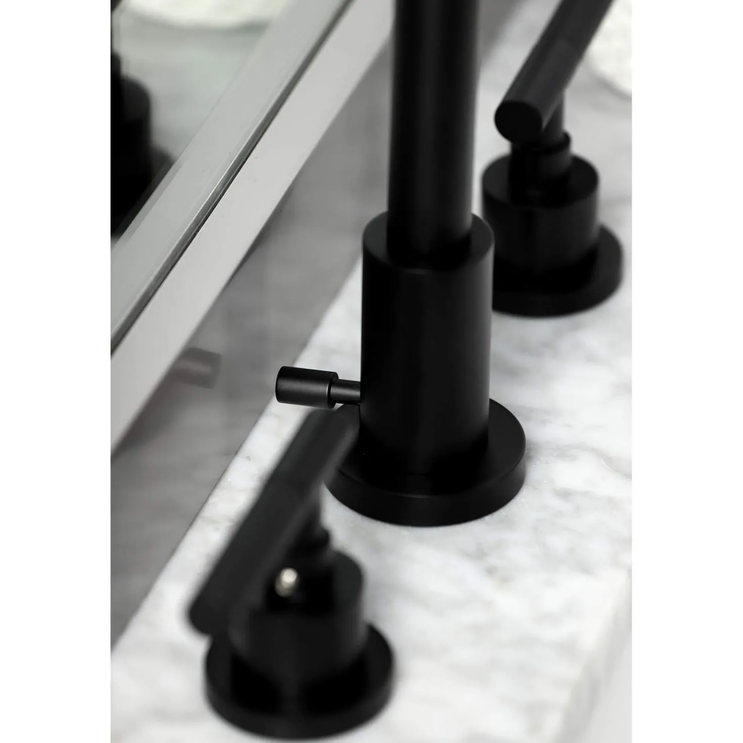 Kingston Brass Fauceture FSC892XCKL-P Kaiser Widespread Bathroom Faucet with Brass Pop-Up