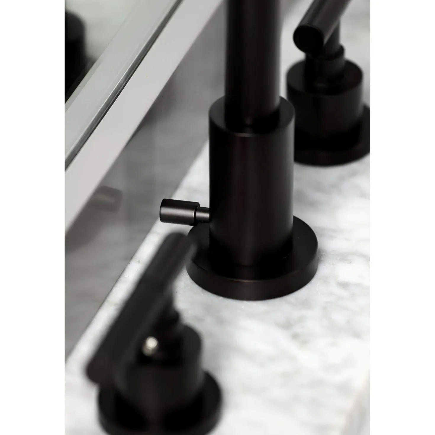 Kingston Brass Fauceture FSC893XCKL-P Kaiser Widespread Bathroom Faucet with Brass Pop-Up