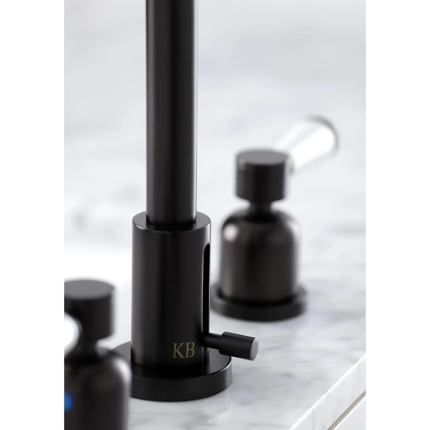 Kingston Brass Fauceture FSC895XDPL-P 8 in. Widespread Bathroom Faucet
