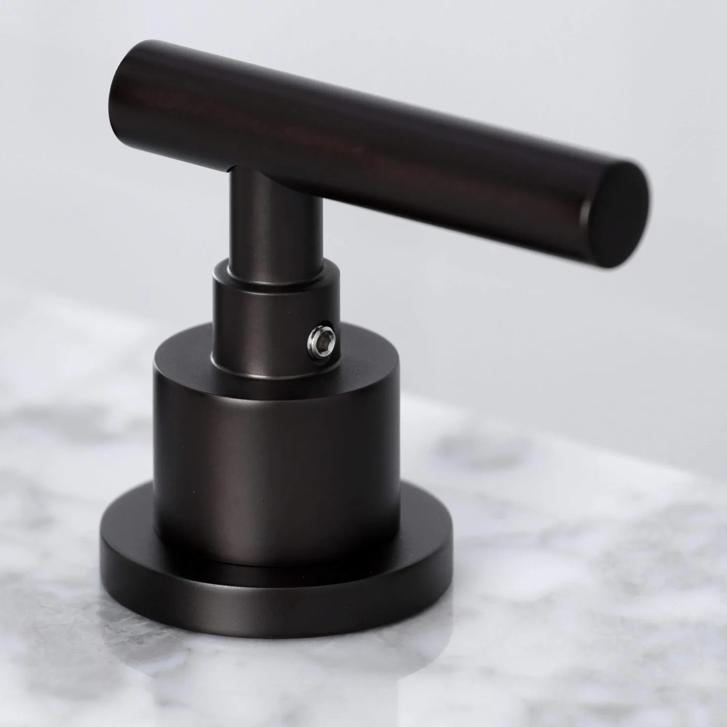 Kingston Brass FSC893XCML-P Manhattan Widespread Bathroom Faucet with Brass Pop-Up
