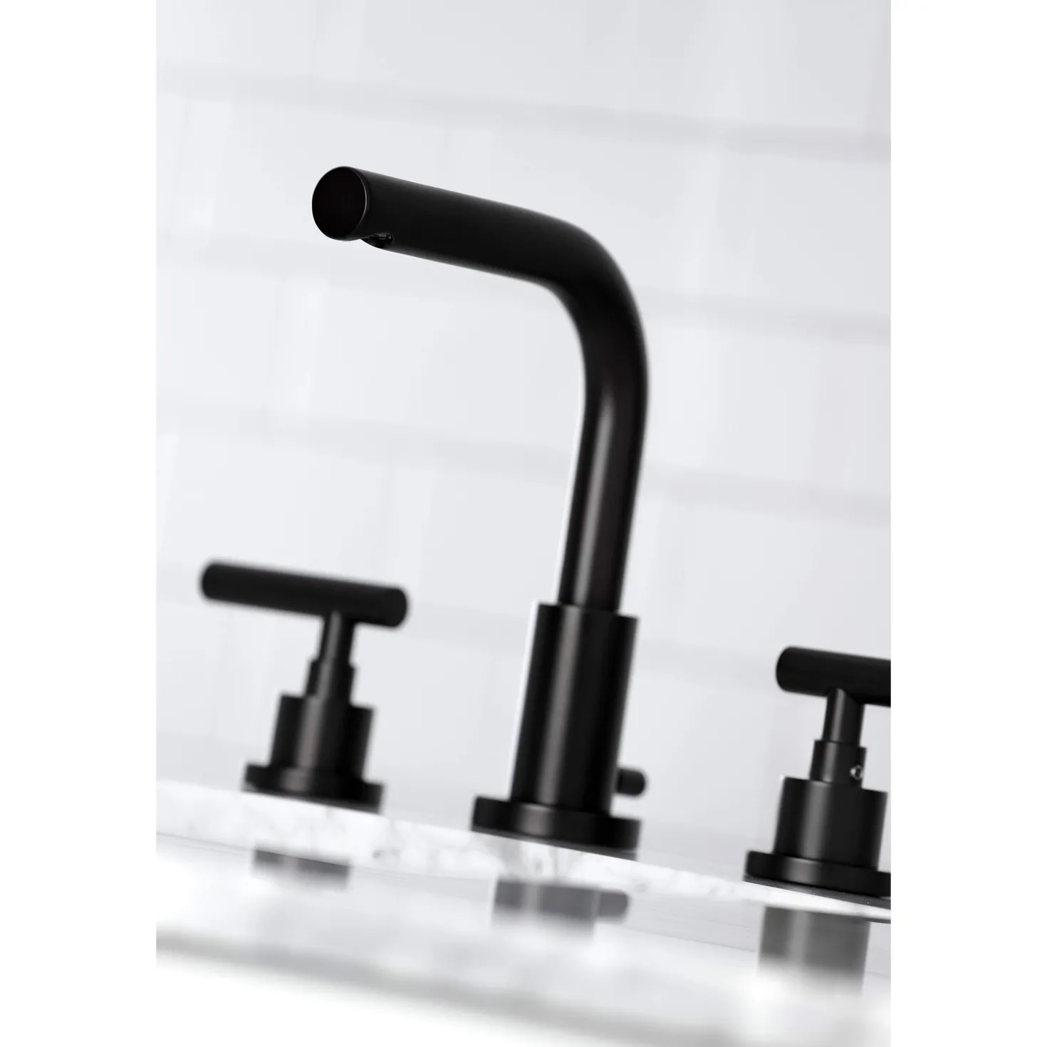 Kingston Brass FSC895XCML-P Manhattan Widespread Bathroom Faucet with Brass Pop-Up