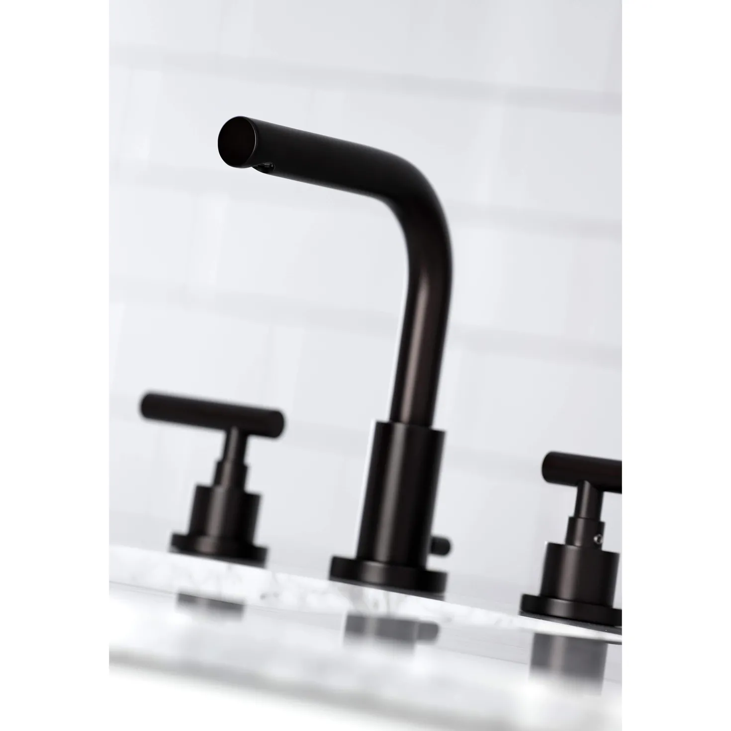Kingston Brass FSC895XCML-P Manhattan Widespread Bathroom Faucet with Brass Pop-Up