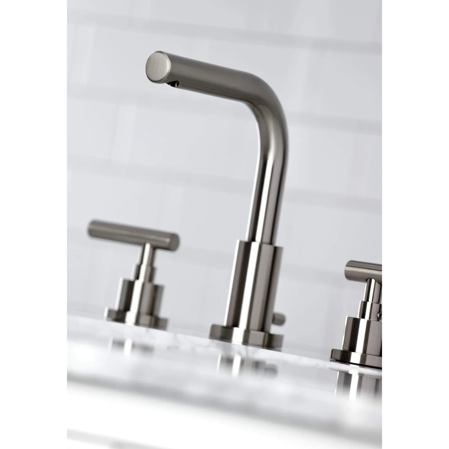Kingston Brass FSC895XCML-P Manhattan Widespread Bathroom Faucet with Brass Pop-Up