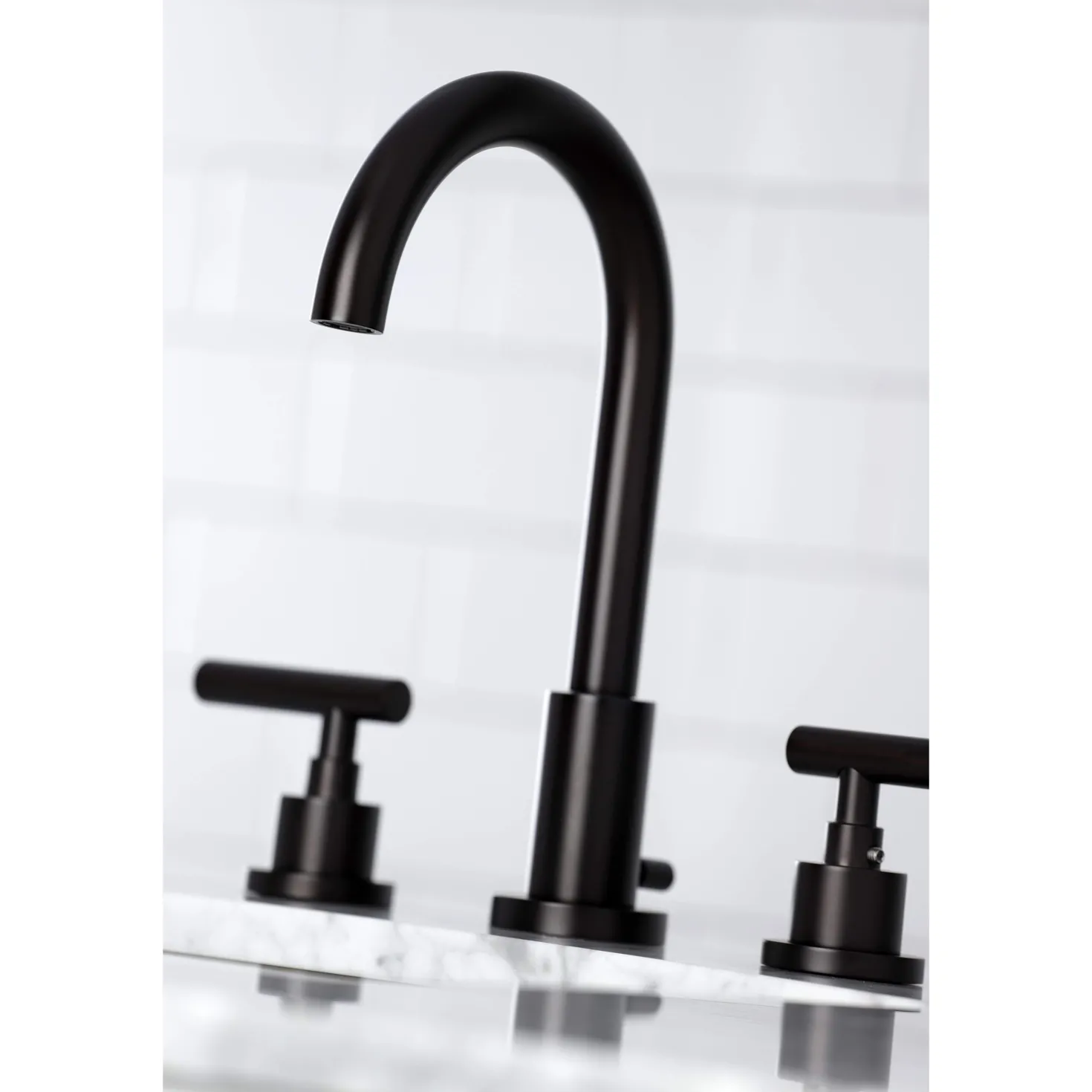 Kingston Brass FSC892XCML-P Manhattan Widespread Bathroom Faucet with Brass Pop-Up