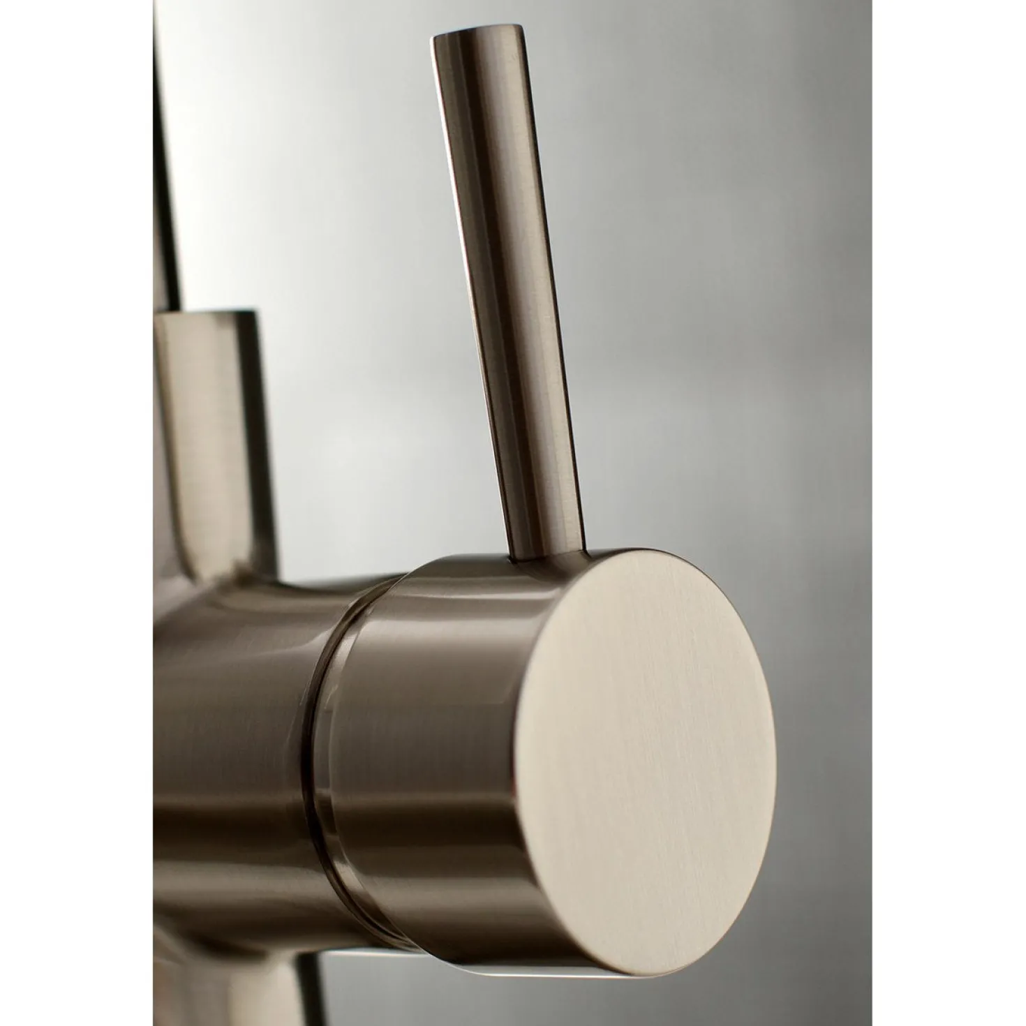 Kingston Brass Gourmetier Concord Single-Handle Kitchen Faucet with Pull-Down Sprayer