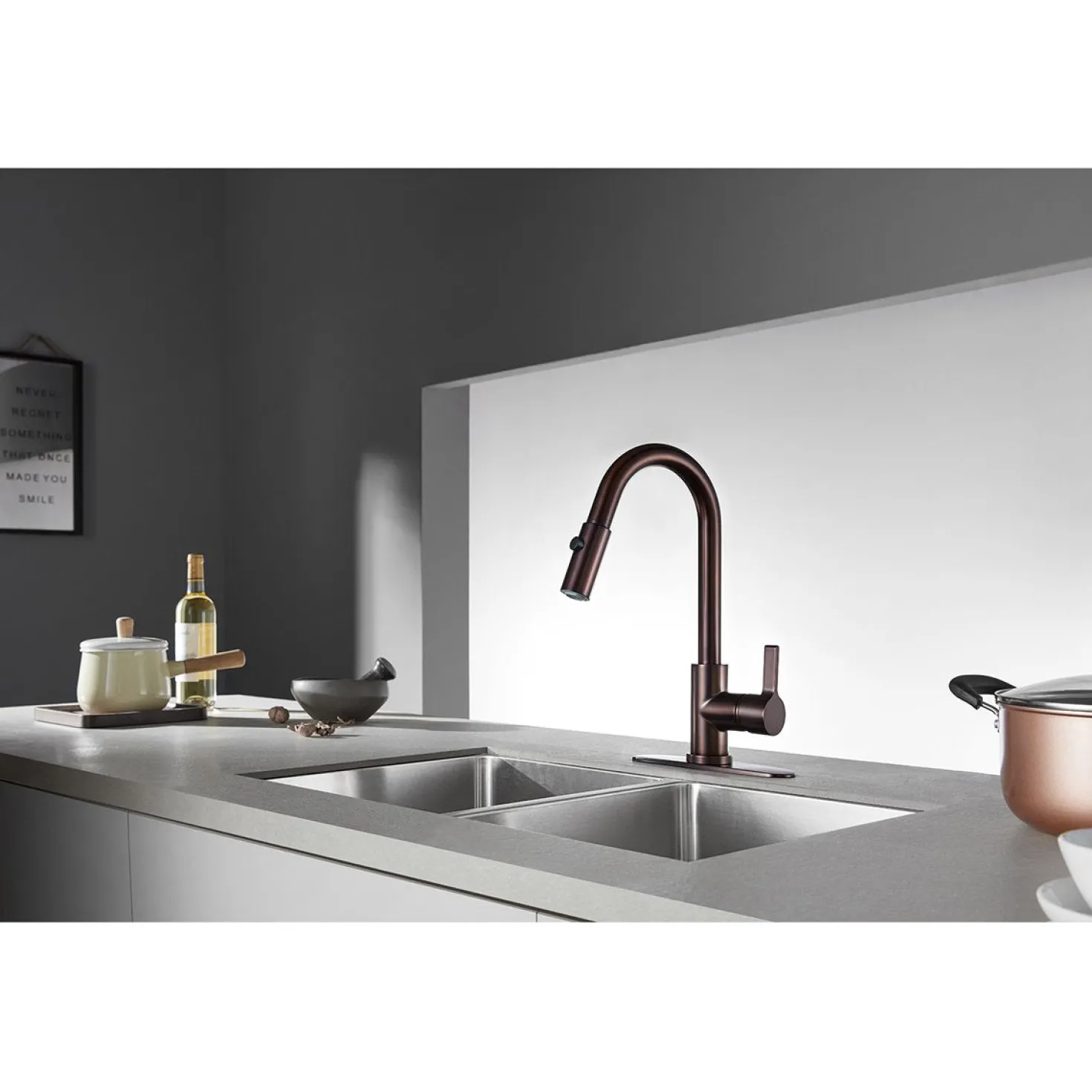 Kingston Brass Gourmetier Continental Single-Handle Single-Hole Pull-Down Kitchen Faucet