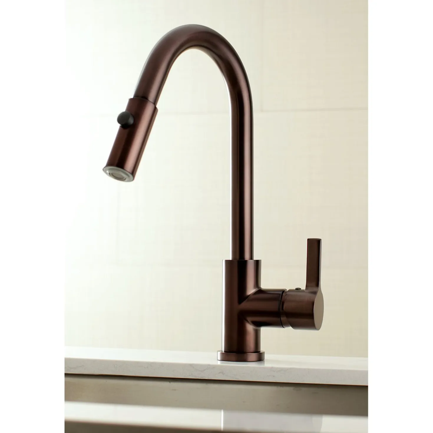 Kingston Brass Gourmetier Continental Single-Handle Single-Hole Pull-Down Kitchen Faucet