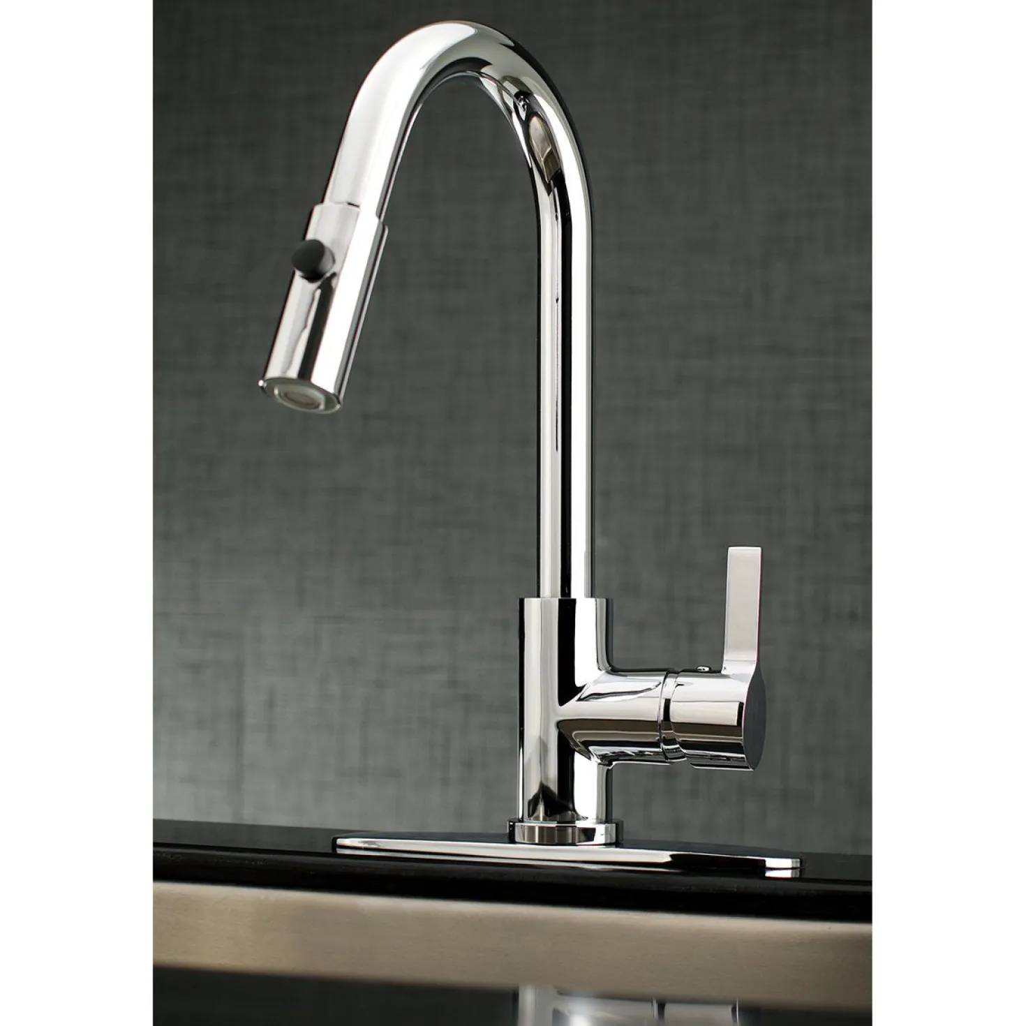 Kingston Brass Gourmetier Continental Single-Handle Single-Hole Pull-Down Kitchen Faucet