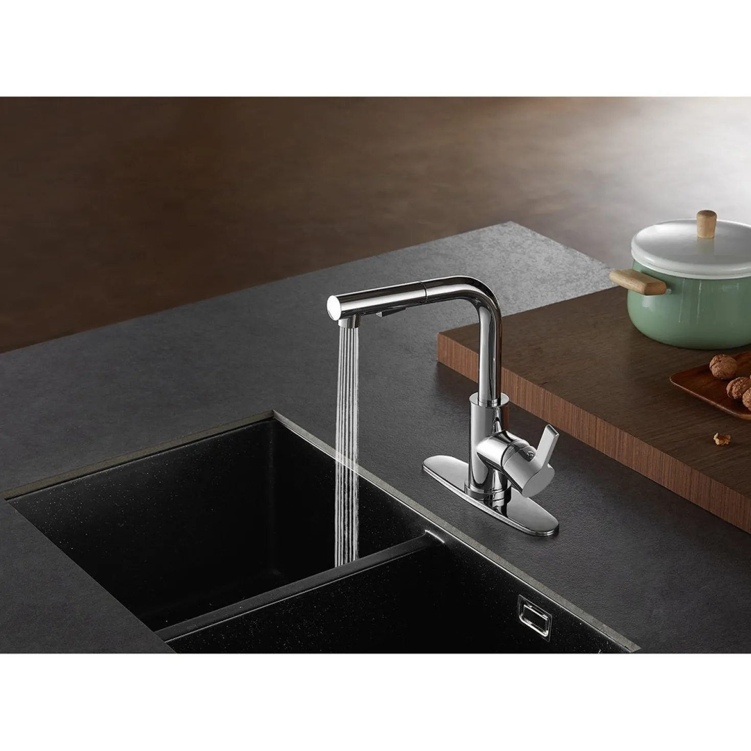 Kingston Brass Gourmetier LS2711CTL Continental Single-Handle Kitchen Faucet with Pull-Out Sprayer in Polished Chrome