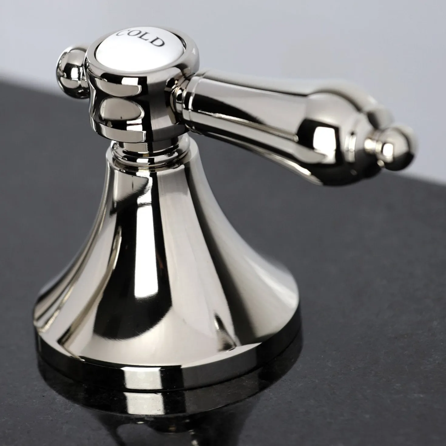 Kingston Brass Heirloom 8-Inch Widespread Bathroom Faucet