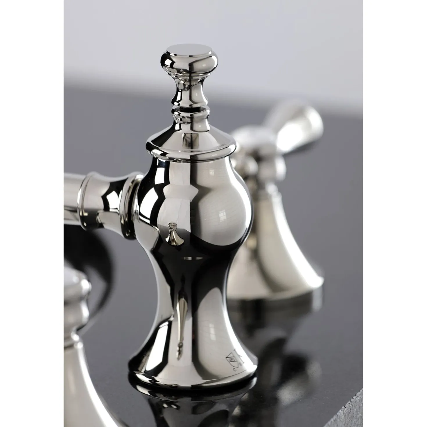 Kingston Brass Heirloom 8-Inch Widespread Bathroom Faucet