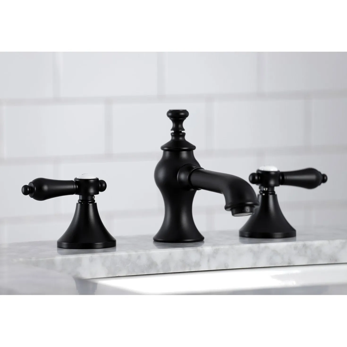 Kingston Brass Heirloom 8-Inch Widespread Bathroom Faucet