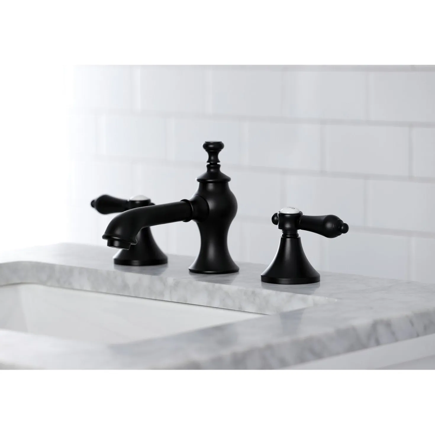 Kingston Brass Heirloom 8-Inch Widespread Bathroom Faucet