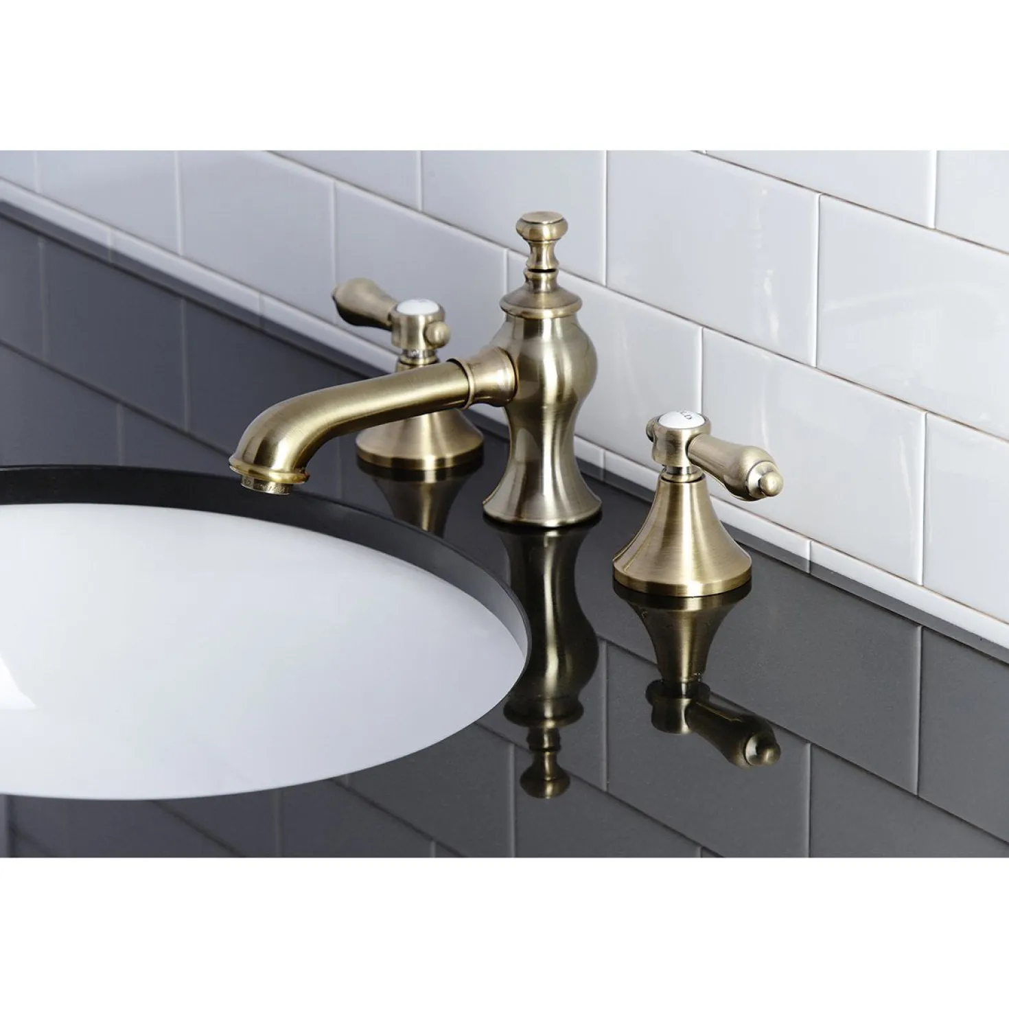 Kingston Brass Heirloom 8-Inch Widespread Bathroom Faucet