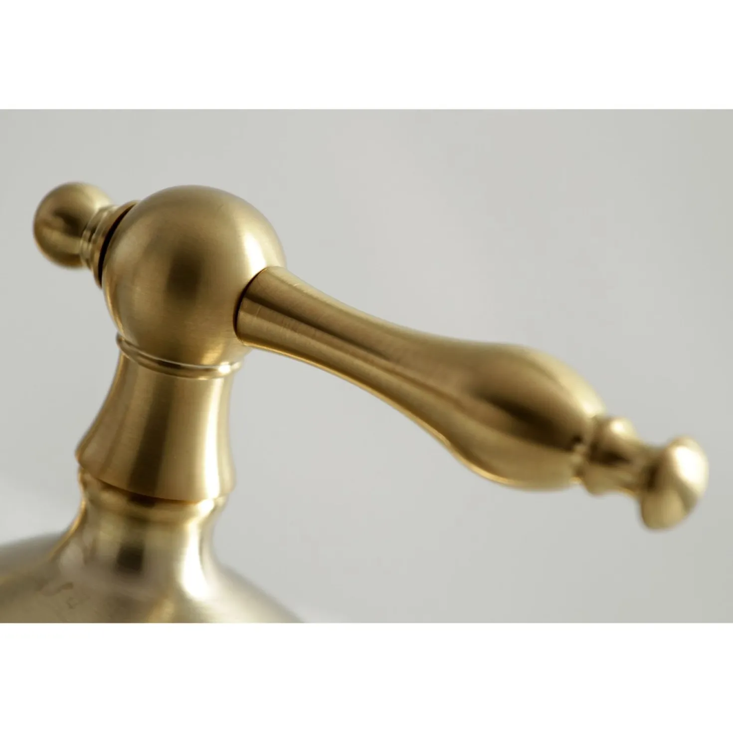 Kingston Brass Heritage Deck Mount 8" Widespread Bathroom Faucet