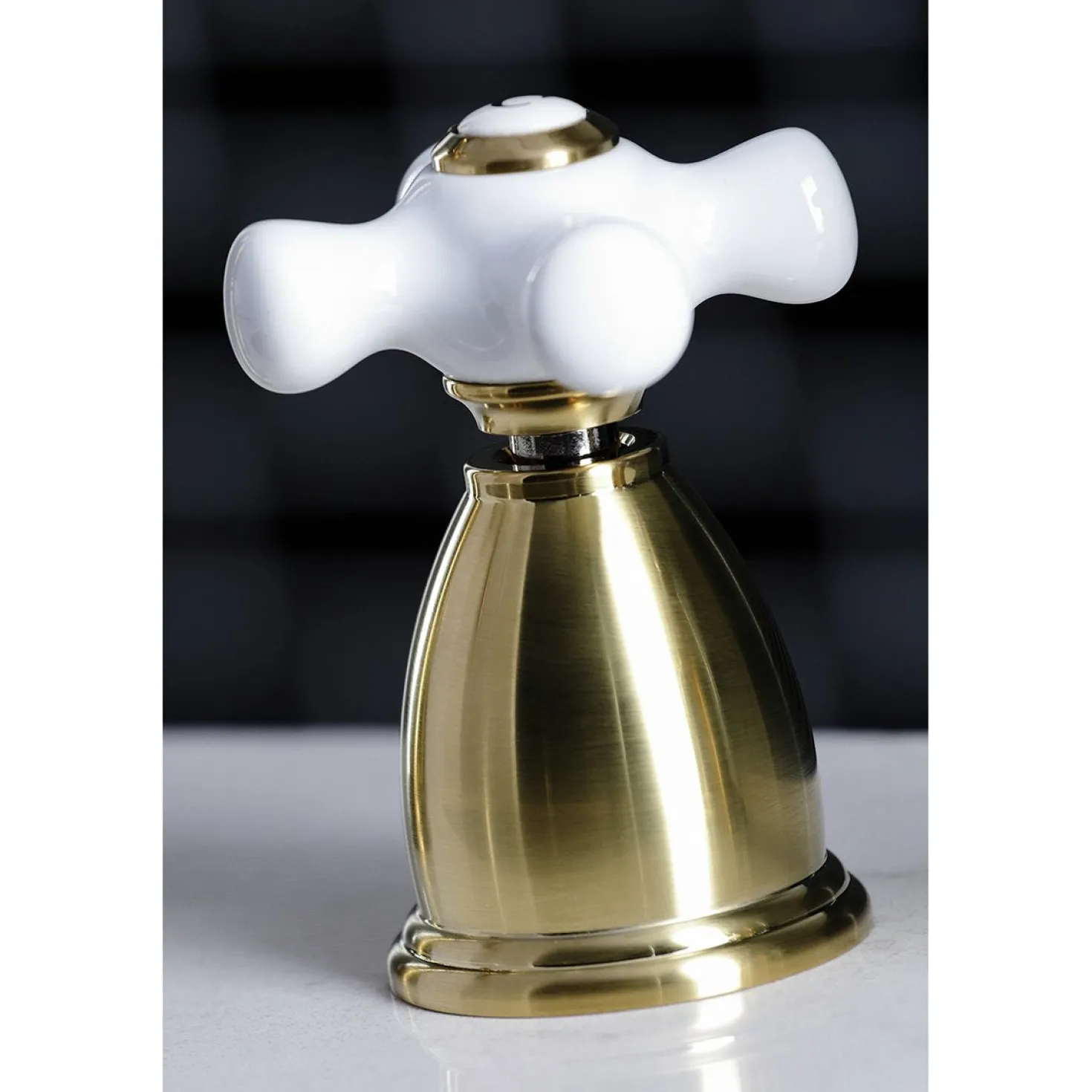 Kingston Brass Heritage 4-Hole Widespread Kitchen Faucet with Brass Sprayer