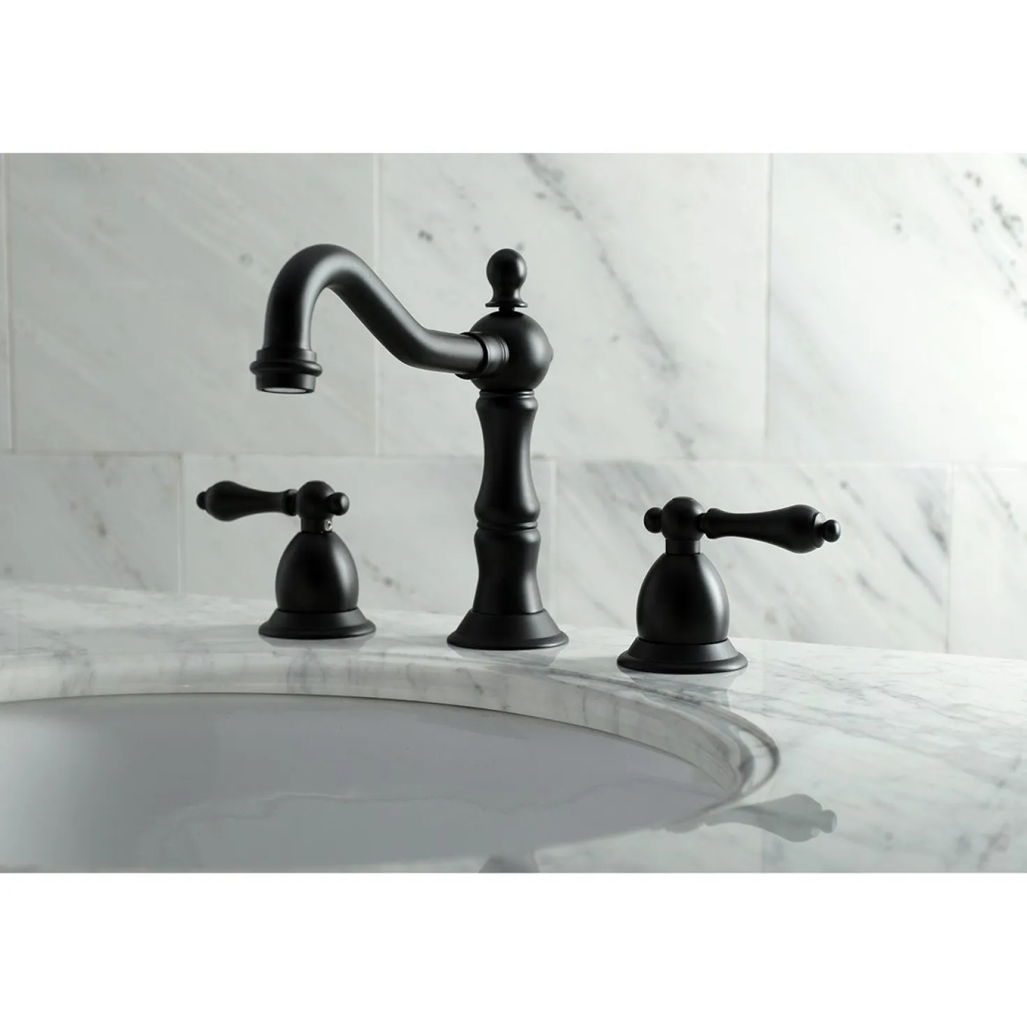Kingston Brass Heritage 3-Hole 8" Widespread Bathroom Faucet