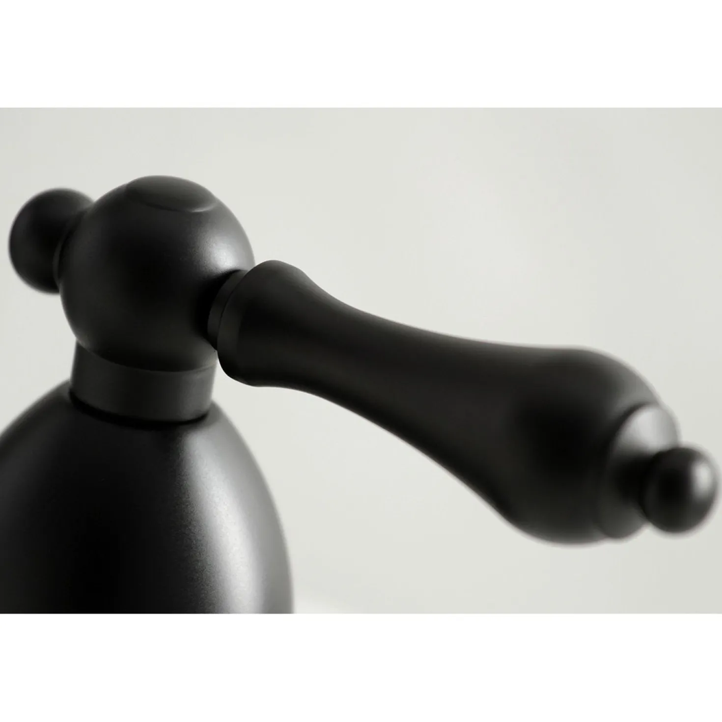 Kingston Brass Heritage 3-Hole 8" Widespread Bathroom Faucet