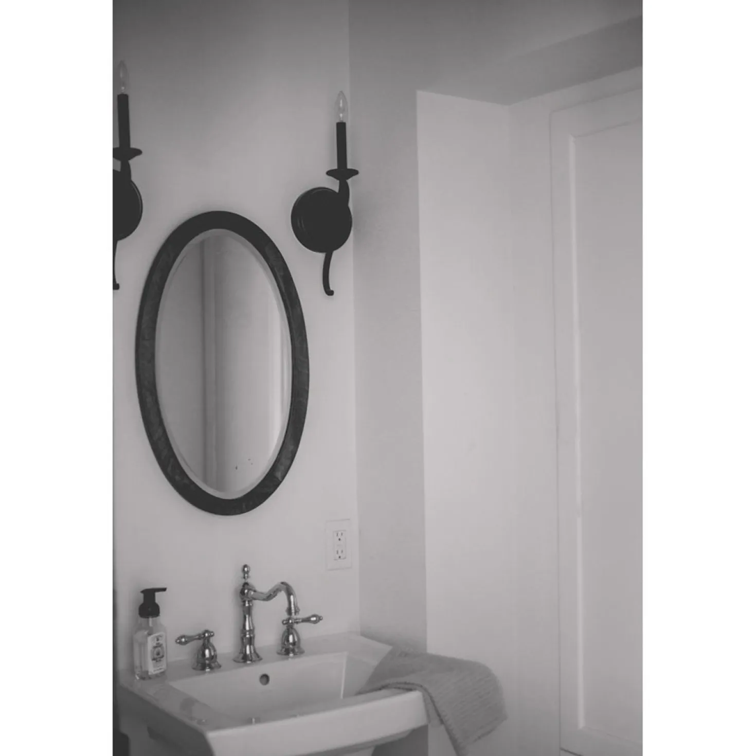 Kingston Brass Heritage 3-Hole 8" Widespread Bathroom Faucet