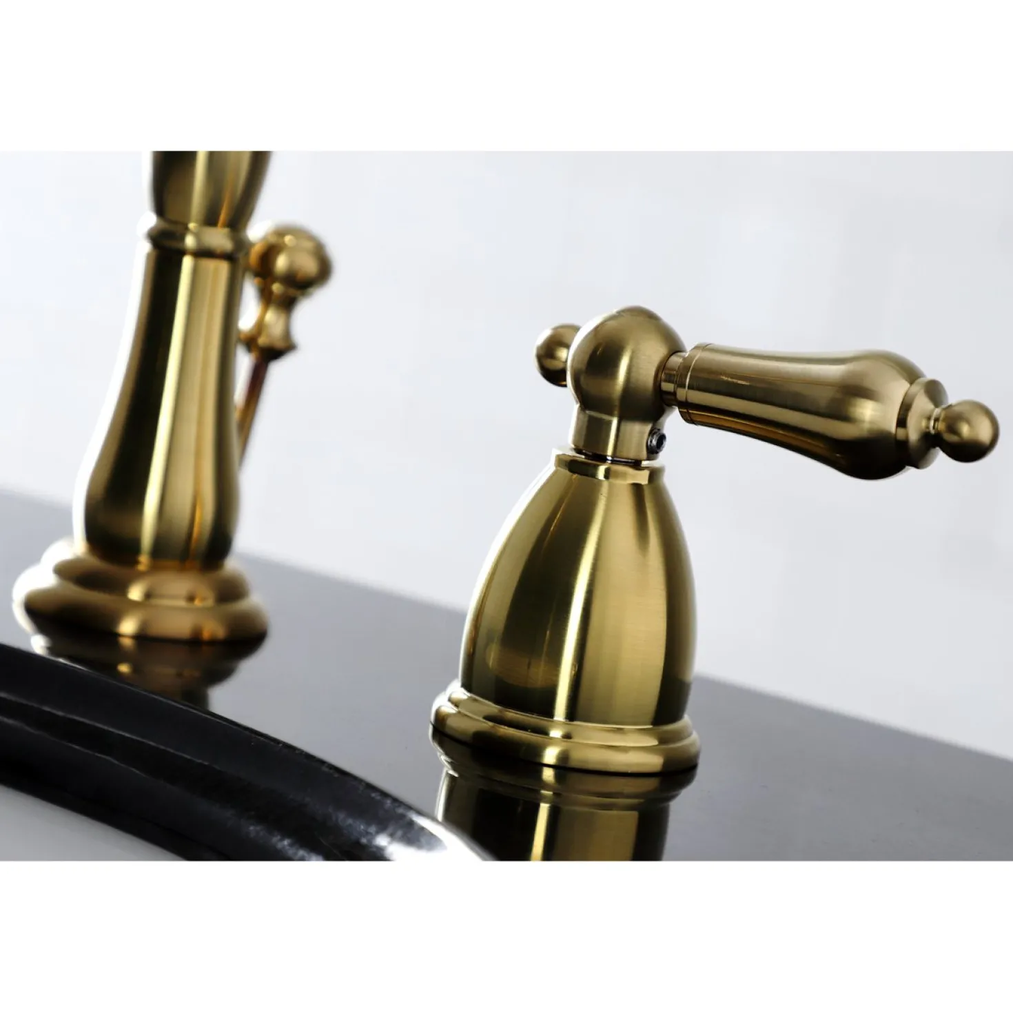 Kingston Brass Heritage 8-Inch Widespread Bathroom Faucet