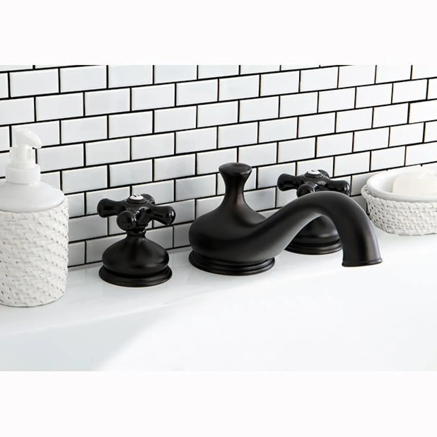 Kingston Brass Heritage Onyx Roman Tub Filler with Black Porcelain Cross Handle
