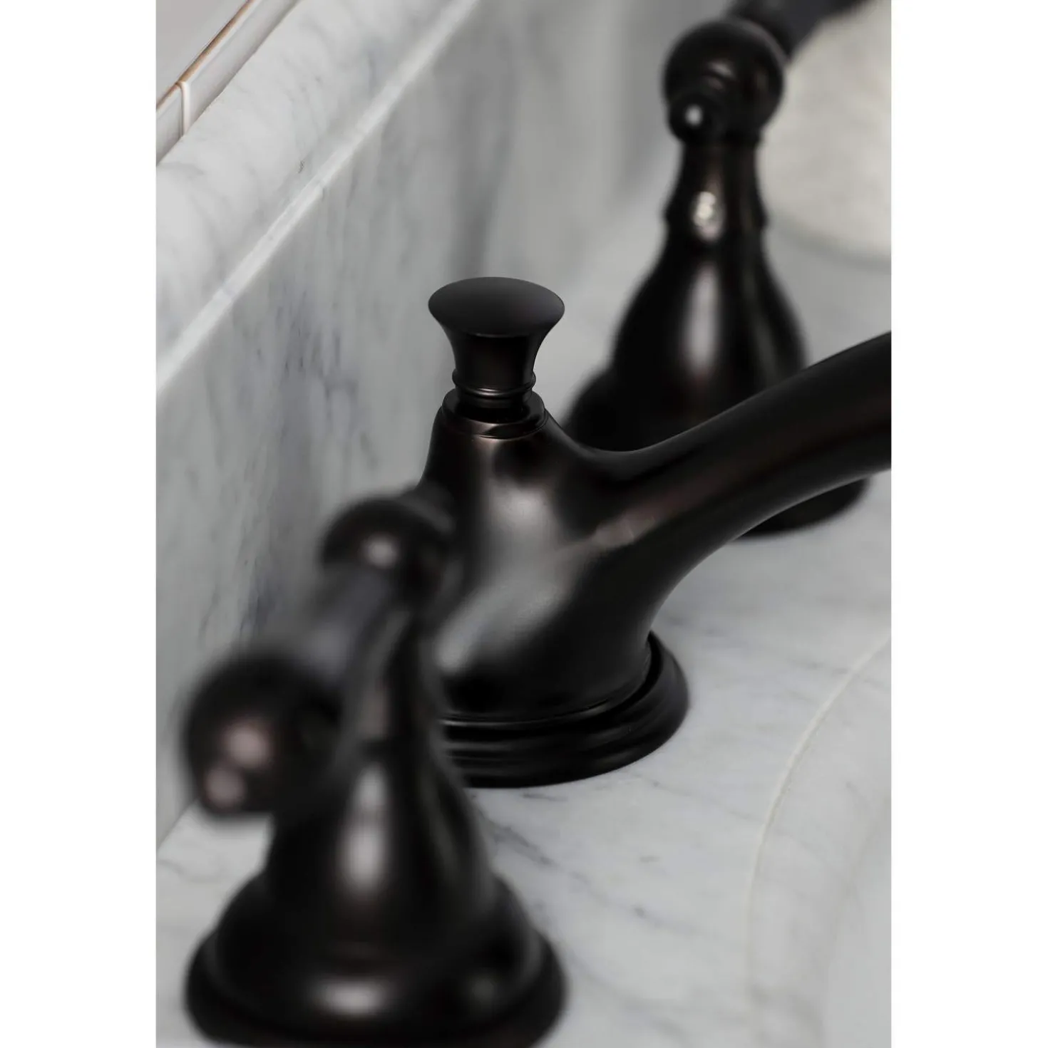 Kingston Brass KS556XPKL-P Duchess Widespread Bathroom Faucet with Brass Pop-Up