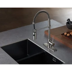 Kingston Brass New York Gourmetier Single-Handle Pull-Down Kitchen Faucet