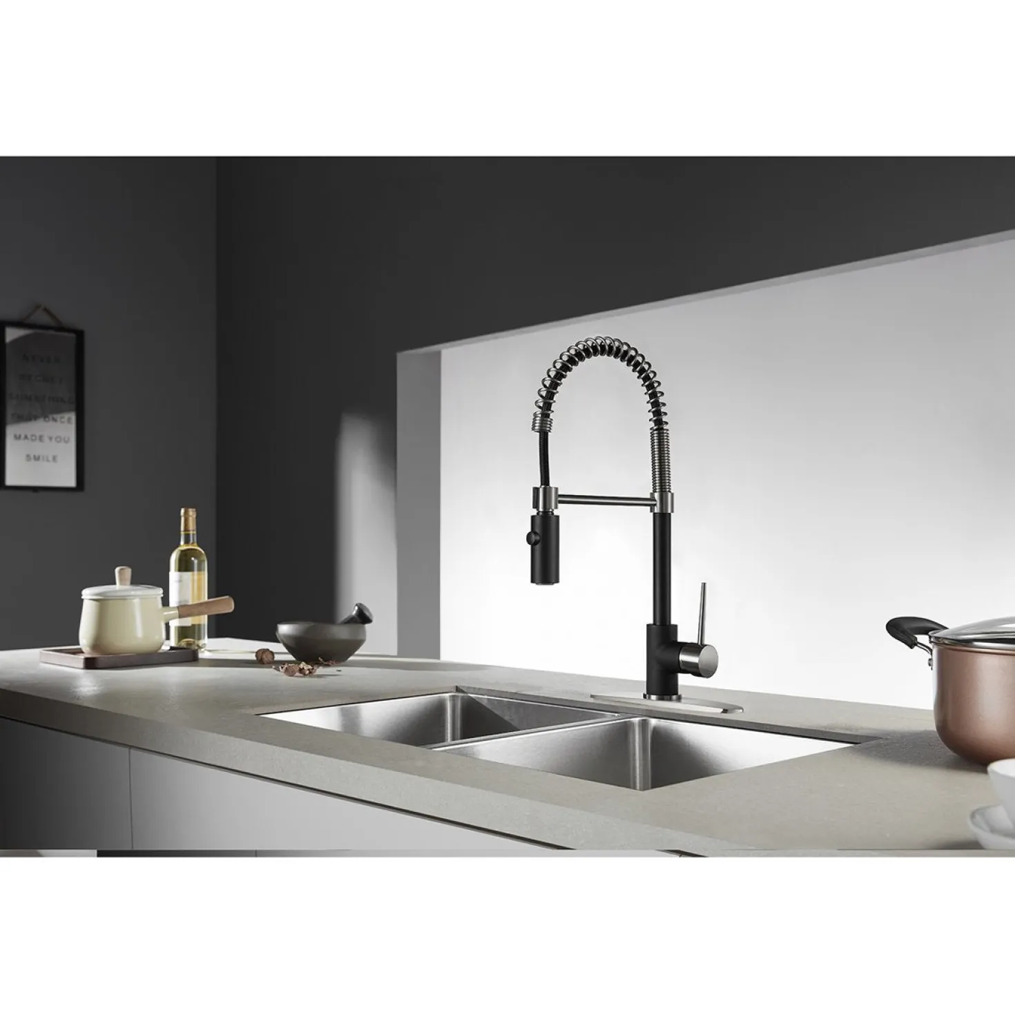 Kingston Brass New York Gourmetier Single-Handle Pull-Down Kitchen Faucet
