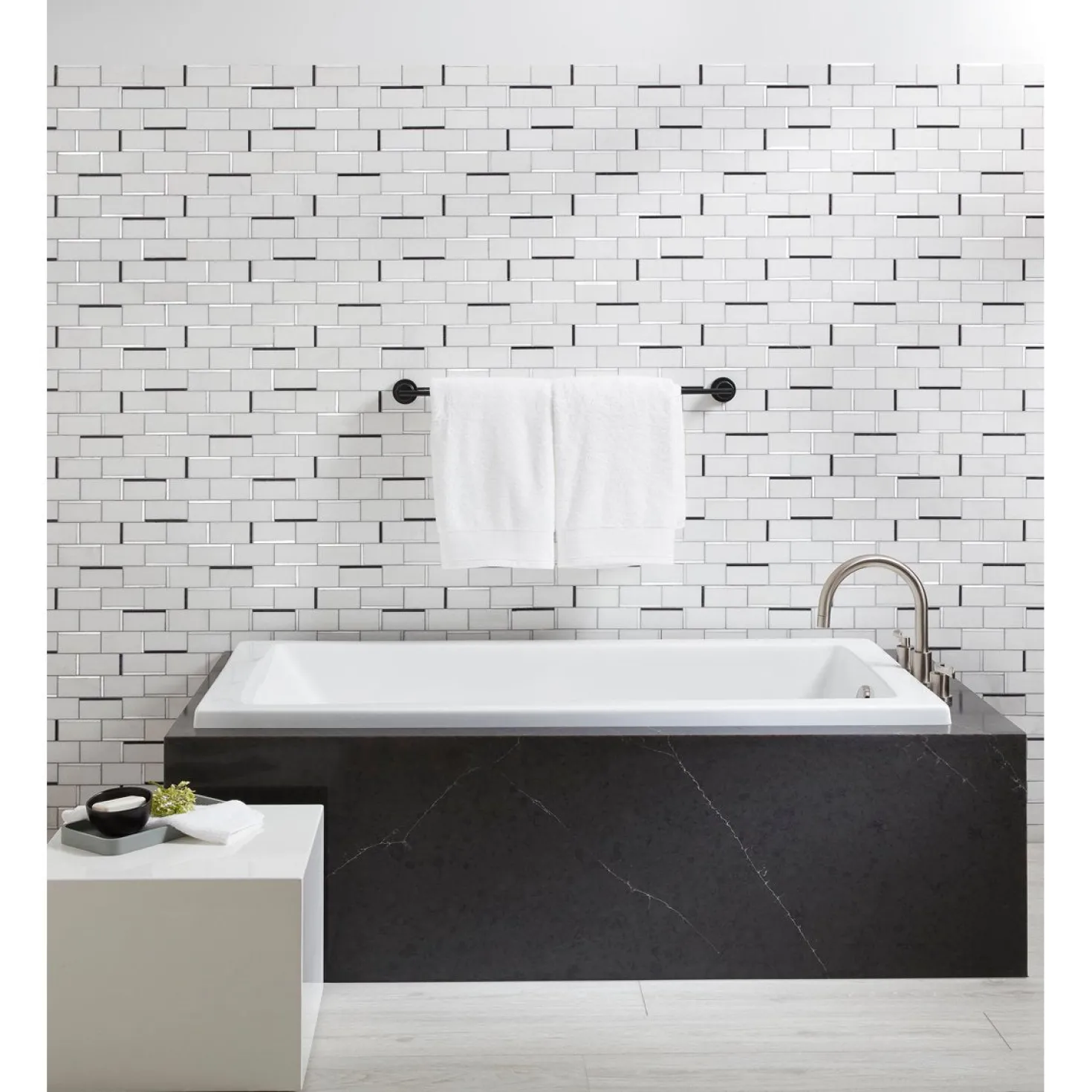 Kingston Brass NuWave French Roman Tub Filler