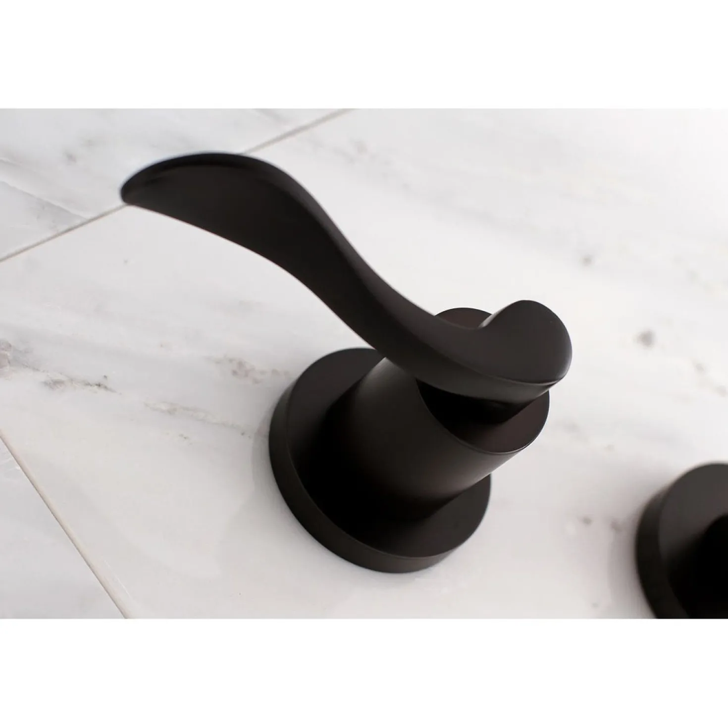Kingston Brass NuWave 2-Handle Wall Mount Roman Tub Faucet